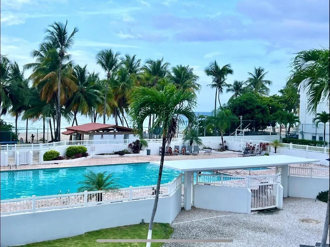 Downtown Isla Verde Beachfront Apartment With Pool And Parking San Juan